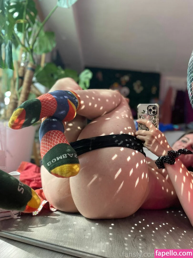 dianakills Onlyfans Photo Gallery 