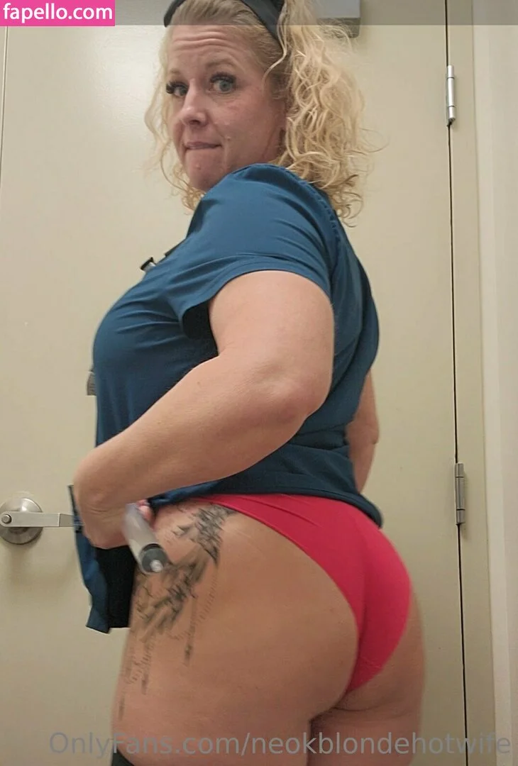 neokblondehotwife Onlyfans Photo Gallery 
