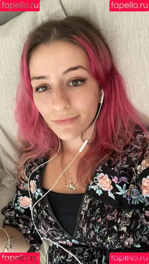 Miss Manganese ASMR Onlyfans Photo Gallery 