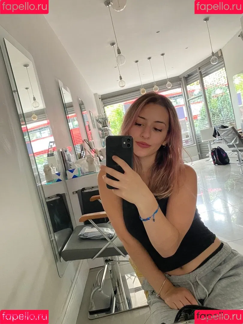 Miss Manganese ASMR Onlyfans Photo Gallery 