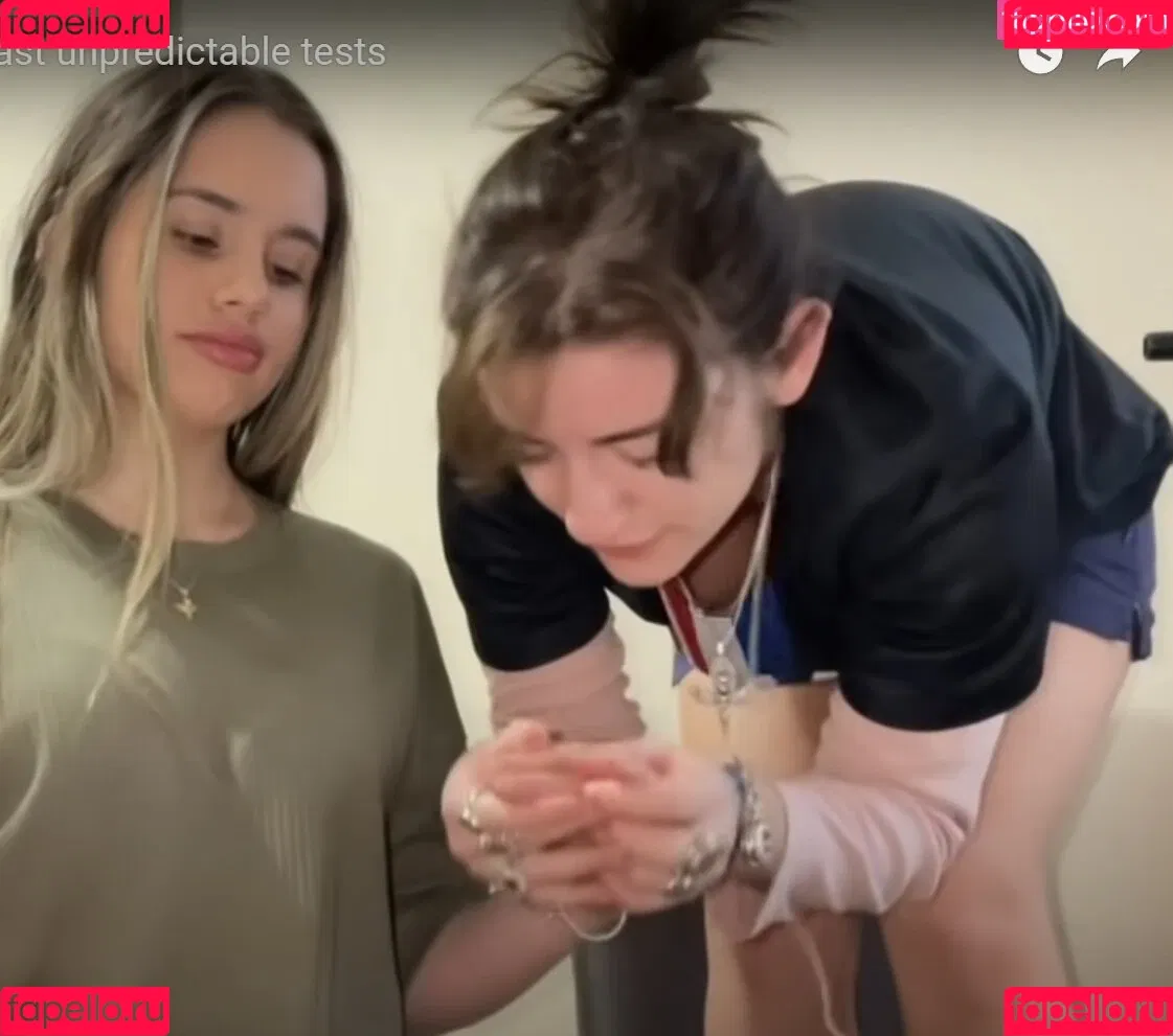Miss Manganese ASMR Onlyfans Photo Gallery 