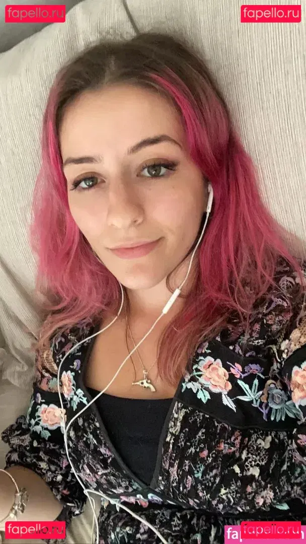 Miss Manganese ASMR Onlyfans Photo Gallery 