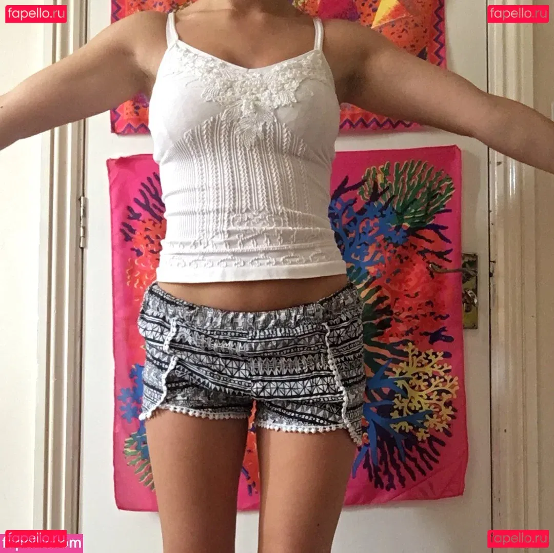 Miss Manganese ASMR Onlyfans Photo Gallery 