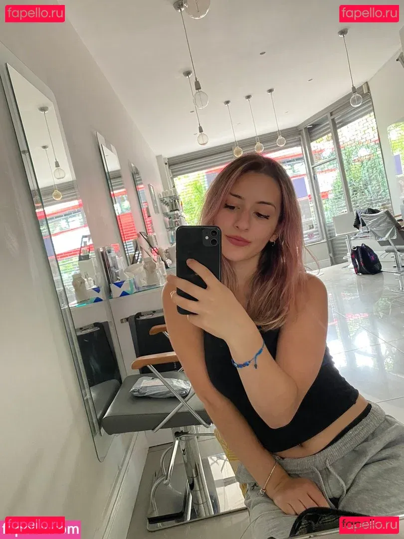 Miss Manganese ASMR Onlyfans Photo Gallery 