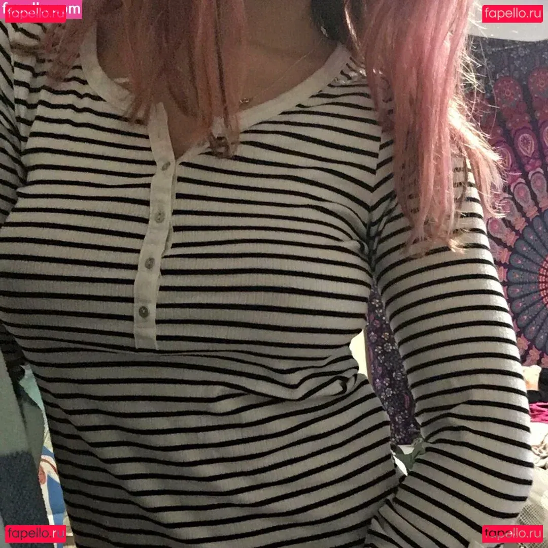 Miss Manganese ASMR Onlyfans Photo Gallery 