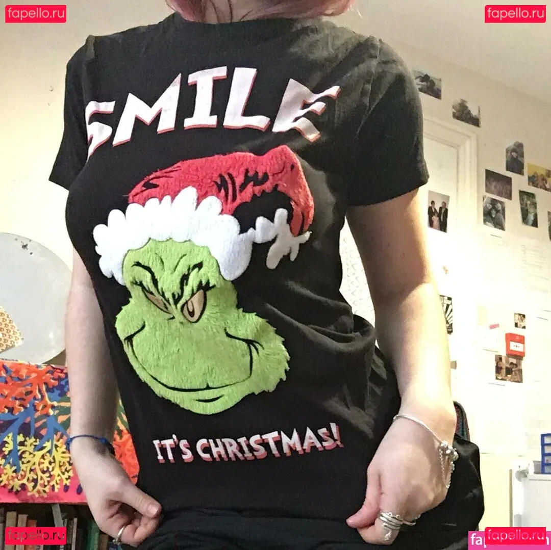 Miss Manganese ASMR Onlyfans Photo Gallery 