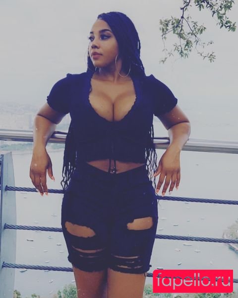 Dee Shanell Nude Onlyfans Photo 24