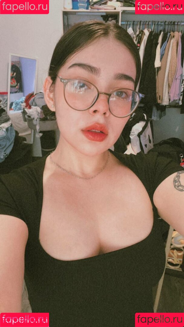 Melowo Onlyfans Photo Gallery 