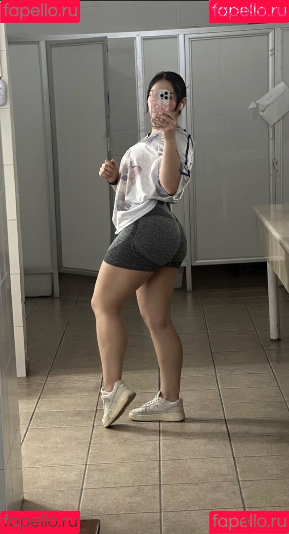 Melowo Onlyfans Photo Gallery 