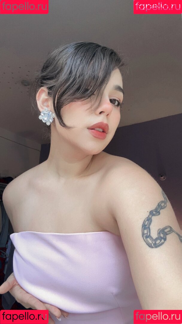 Melowo Onlyfans Photo Gallery 