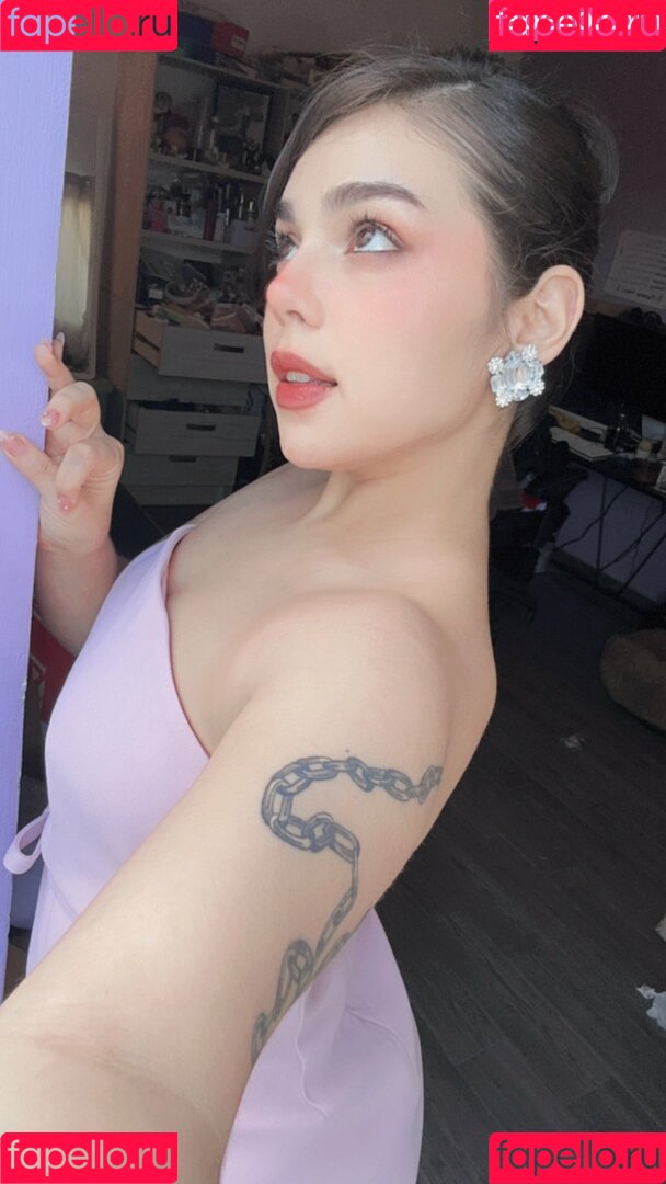 Melowo Onlyfans Photo Gallery 