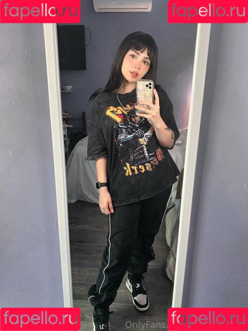 Melowo Onlyfans Photo Gallery 