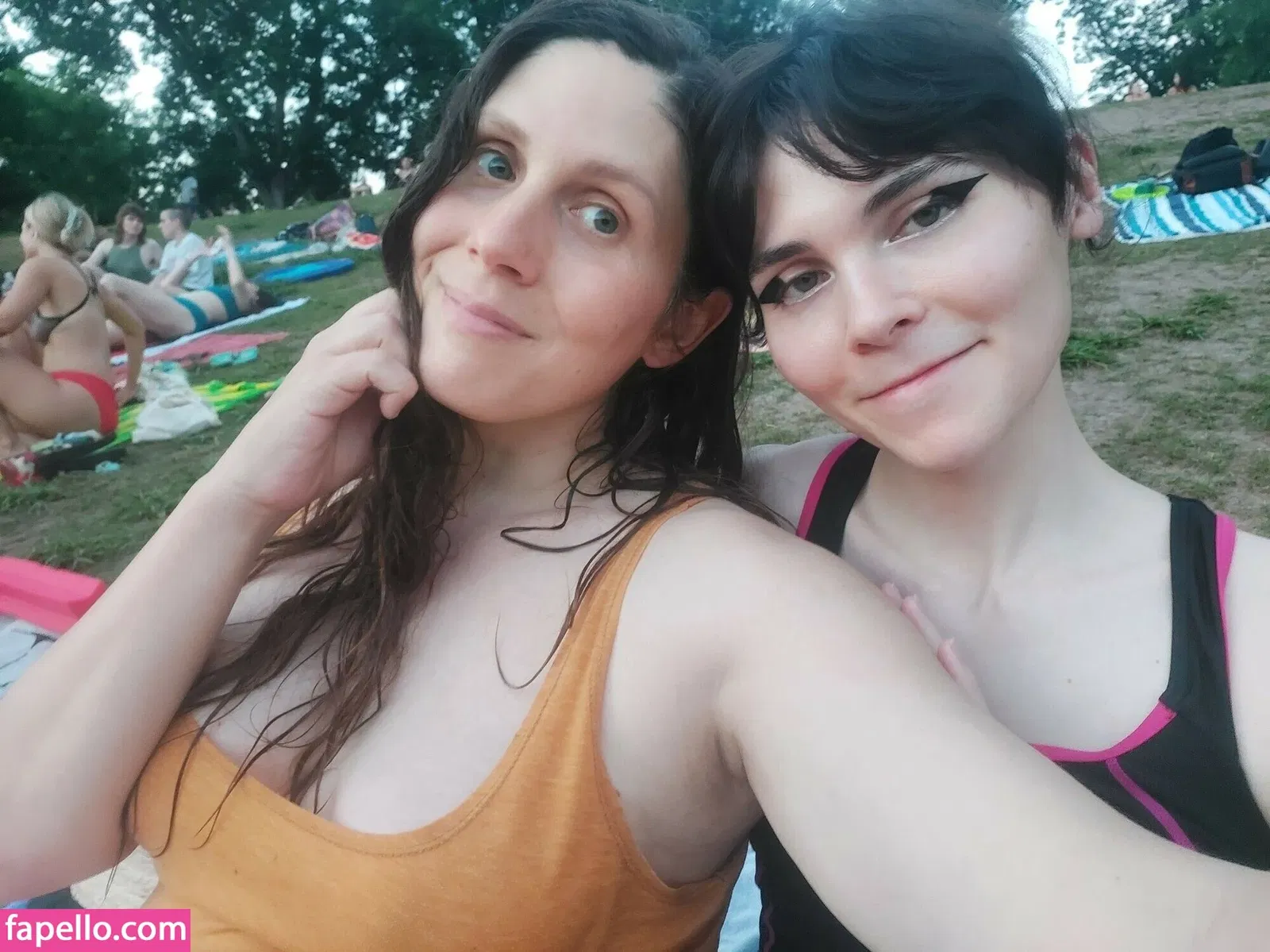 MothMomJess Onlyfans Photo Gallery 