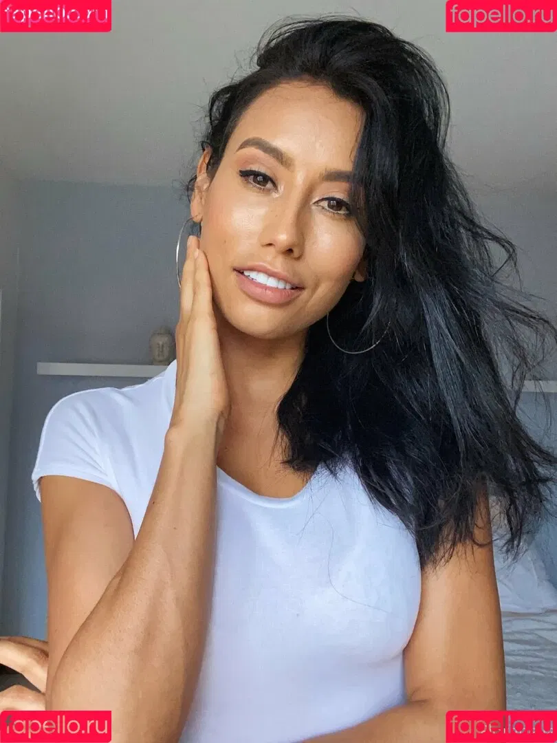 Flora Bella Onlyfans Photo Gallery 