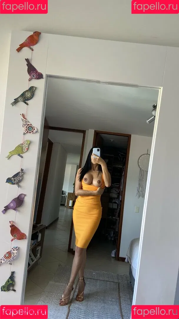 Flora Bella Onlyfans Photo Gallery 