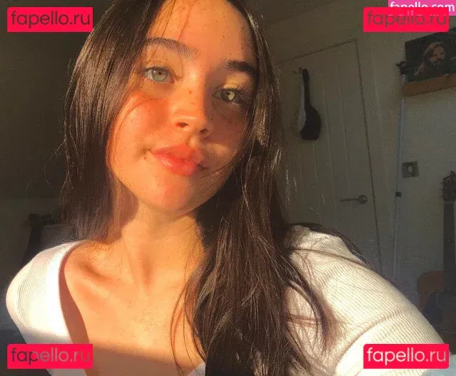 Rae Cambra Onlyfans Photo Gallery 