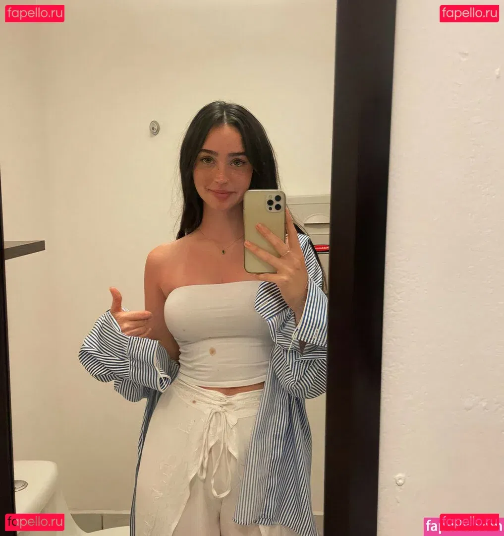 Rae Cambra Onlyfans Photo Gallery 