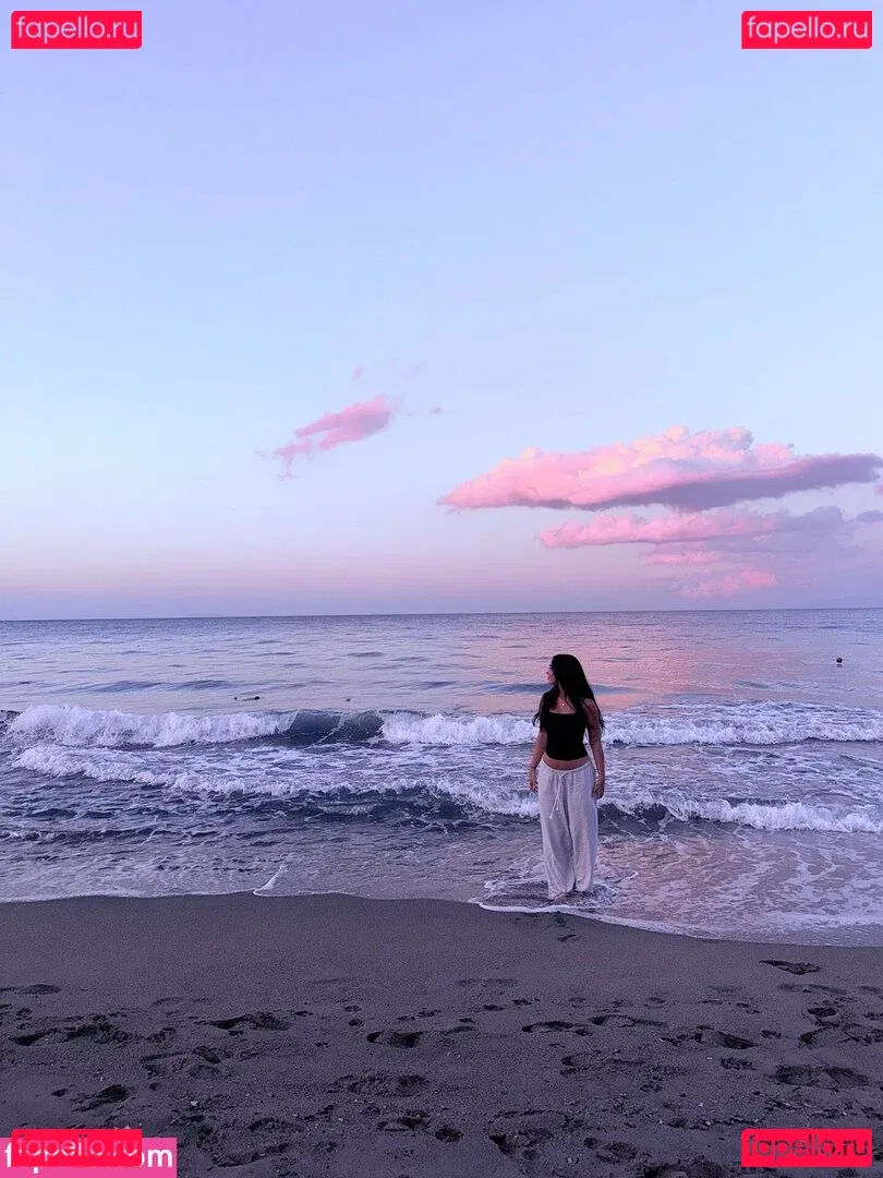 Rae Cambra Onlyfans Photo Gallery 