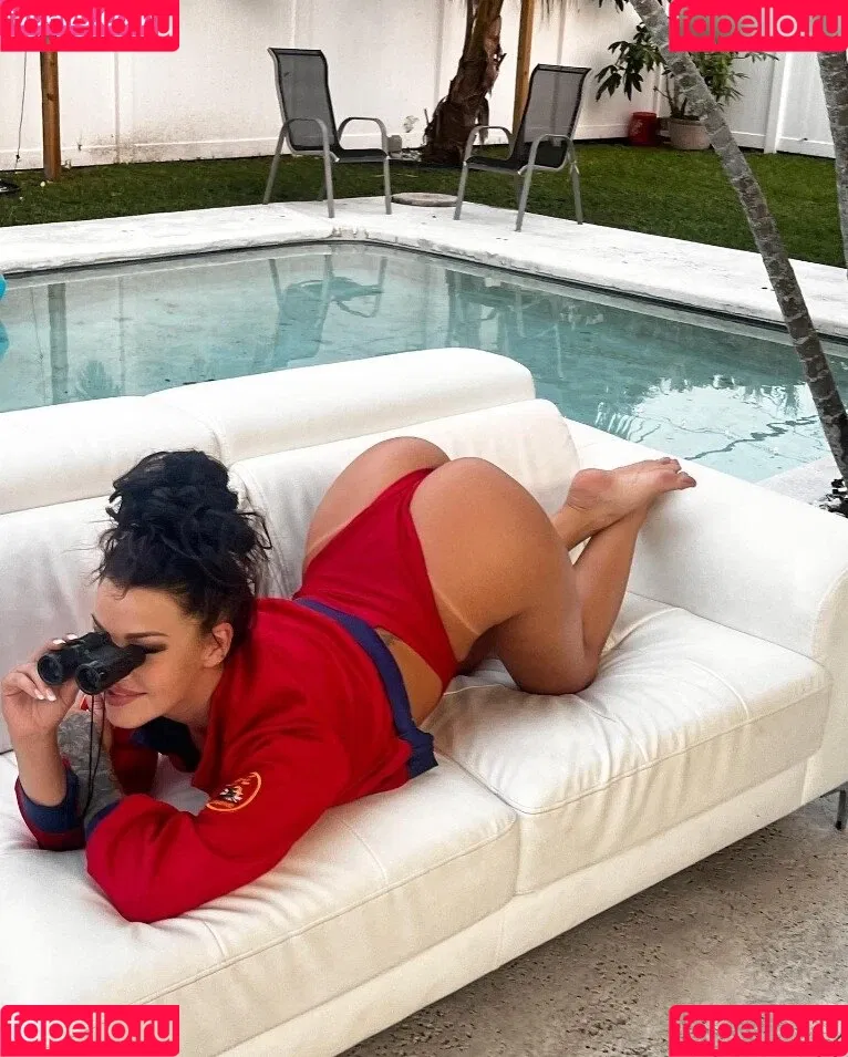 Evelin Stone Onlyfans Photo Gallery 
