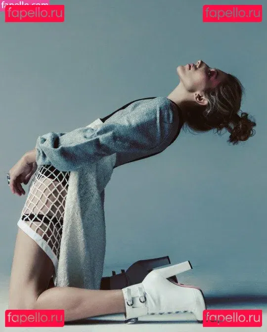 Dichen Lachman Onlyfans Photo Gallery 