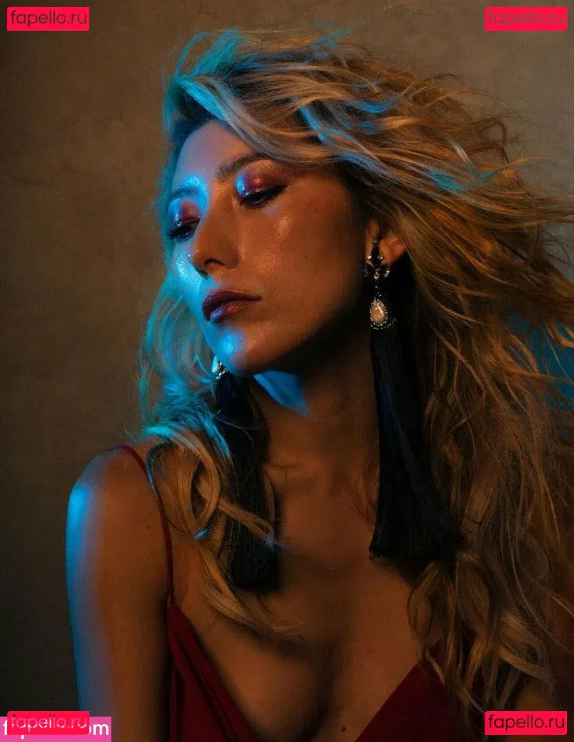 Dichen Lachman Onlyfans Photo Gallery 