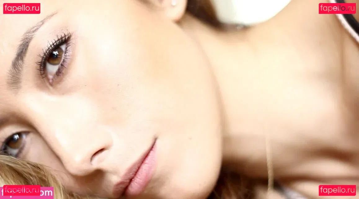 Dichen Lachman Onlyfans Photo Gallery 