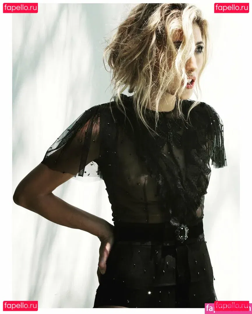 Dichen Lachman Onlyfans Photo Gallery 