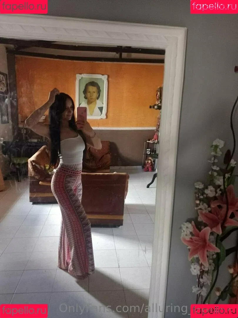 alluring_athena Onlyfans Photo Gallery 
