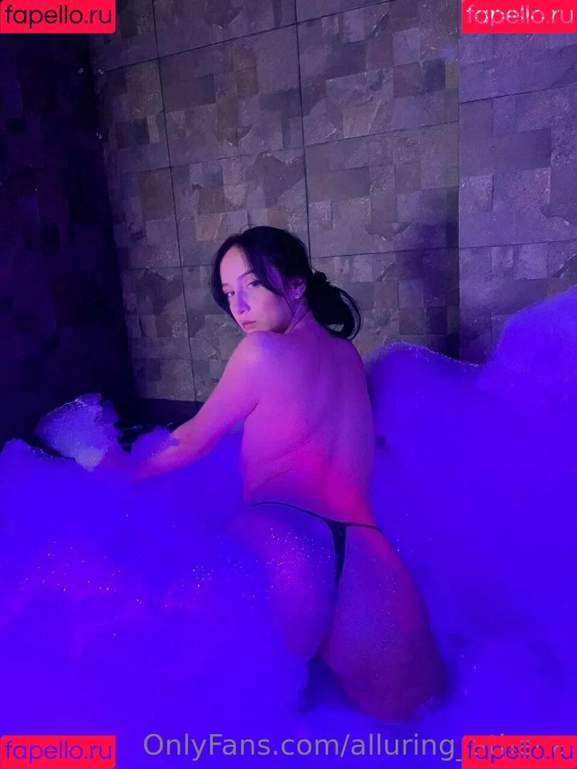 alluring_athena Onlyfans Photo Gallery 