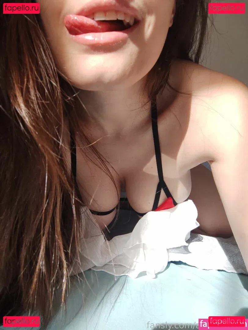 Alittlenekko Onlyfans Photo Gallery 