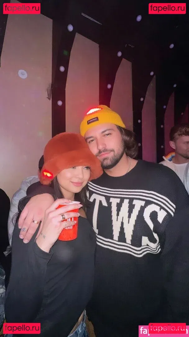 Lara Fraser Onlyfans Photo Gallery 