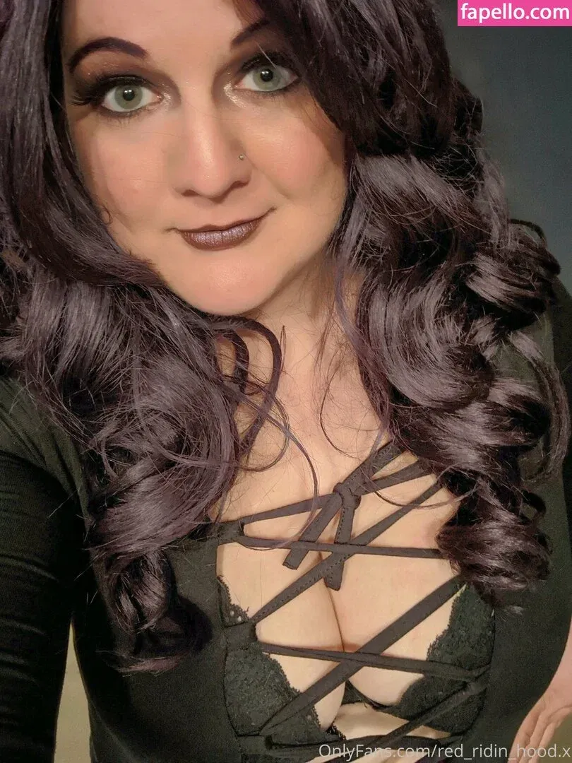 red_ridin_hood.x Onlyfans Photo Gallery 