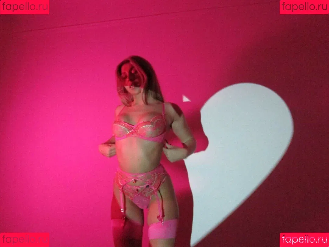 miahswrld Onlyfans Photo Gallery 