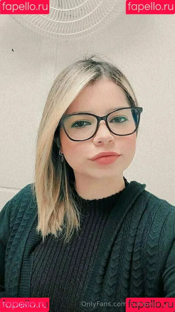 purebeautye Onlyfans Photo Gallery 