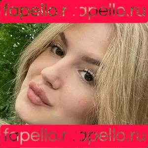 purebeautye Onlyfans Photo Gallery 