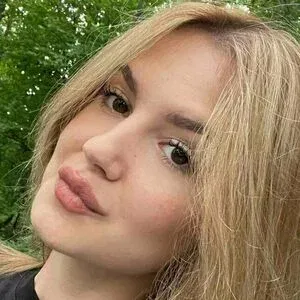 purebeautye Onlyfans Photo Gallery 