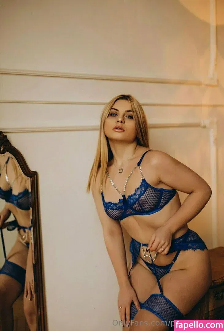 purebeautye Onlyfans Photo Gallery 