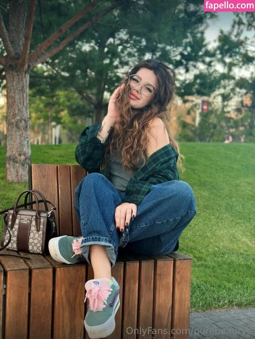 purebeautye Onlyfans Photo Gallery 