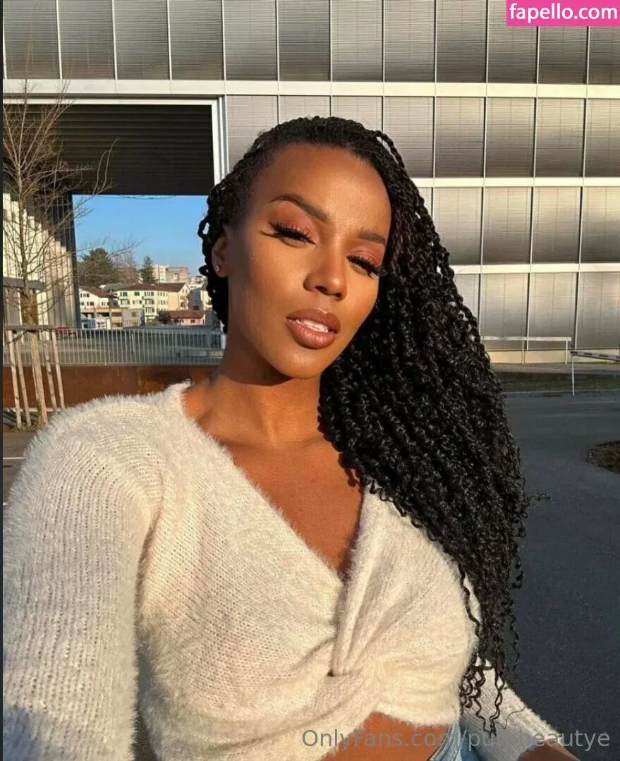 purebeautye Onlyfans Photo Gallery 