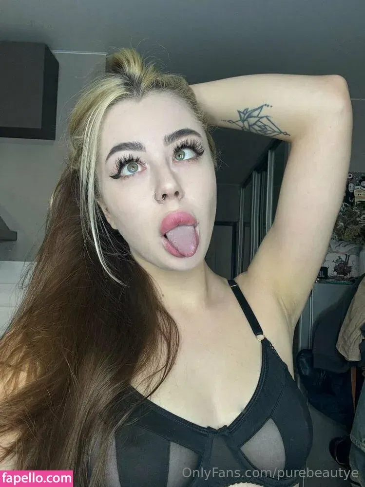 purebeautye Onlyfans Photo Gallery 