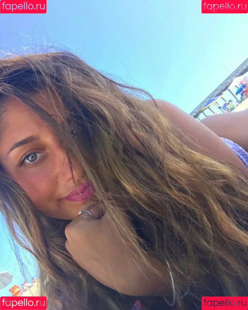 Julia & Olivia Onlyfans Photo Gallery 