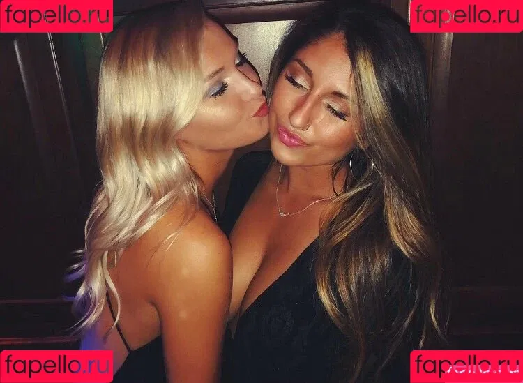 Julia & Olivia Onlyfans Photo Gallery 