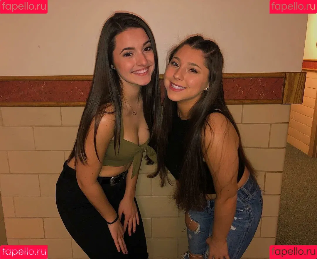 Julia & Olivia Onlyfans Photo Gallery 