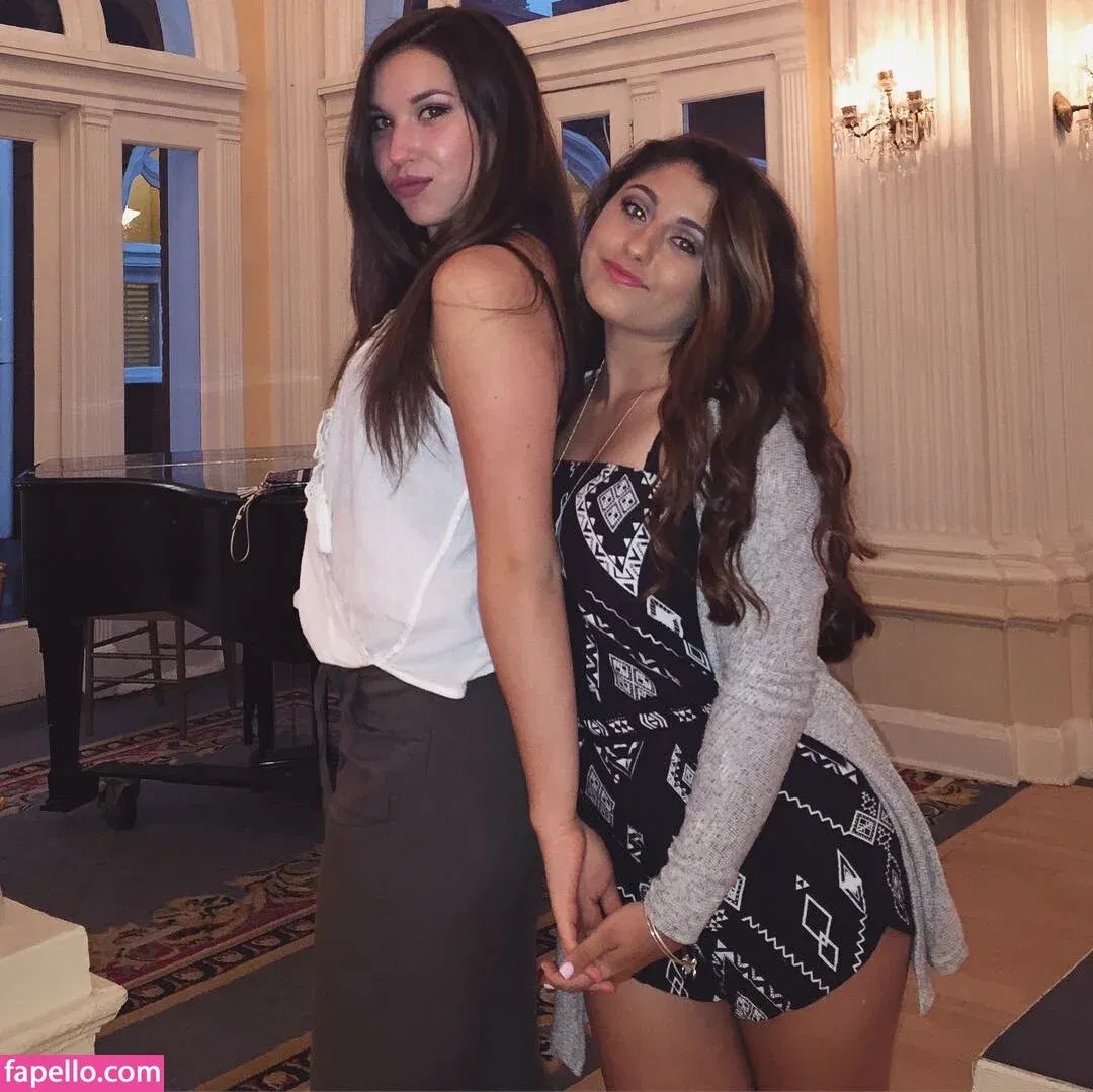 Julia & Olivia Onlyfans Photo Gallery 