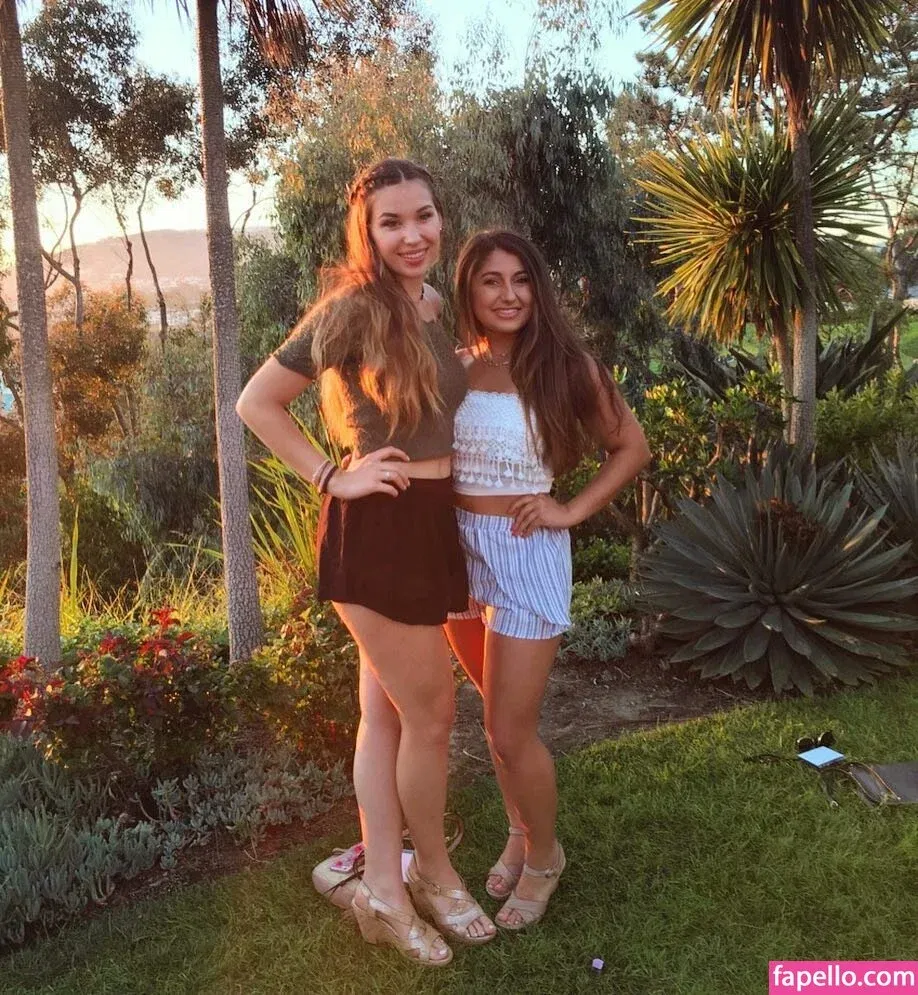 Julia & Olivia Onlyfans Photo Gallery 