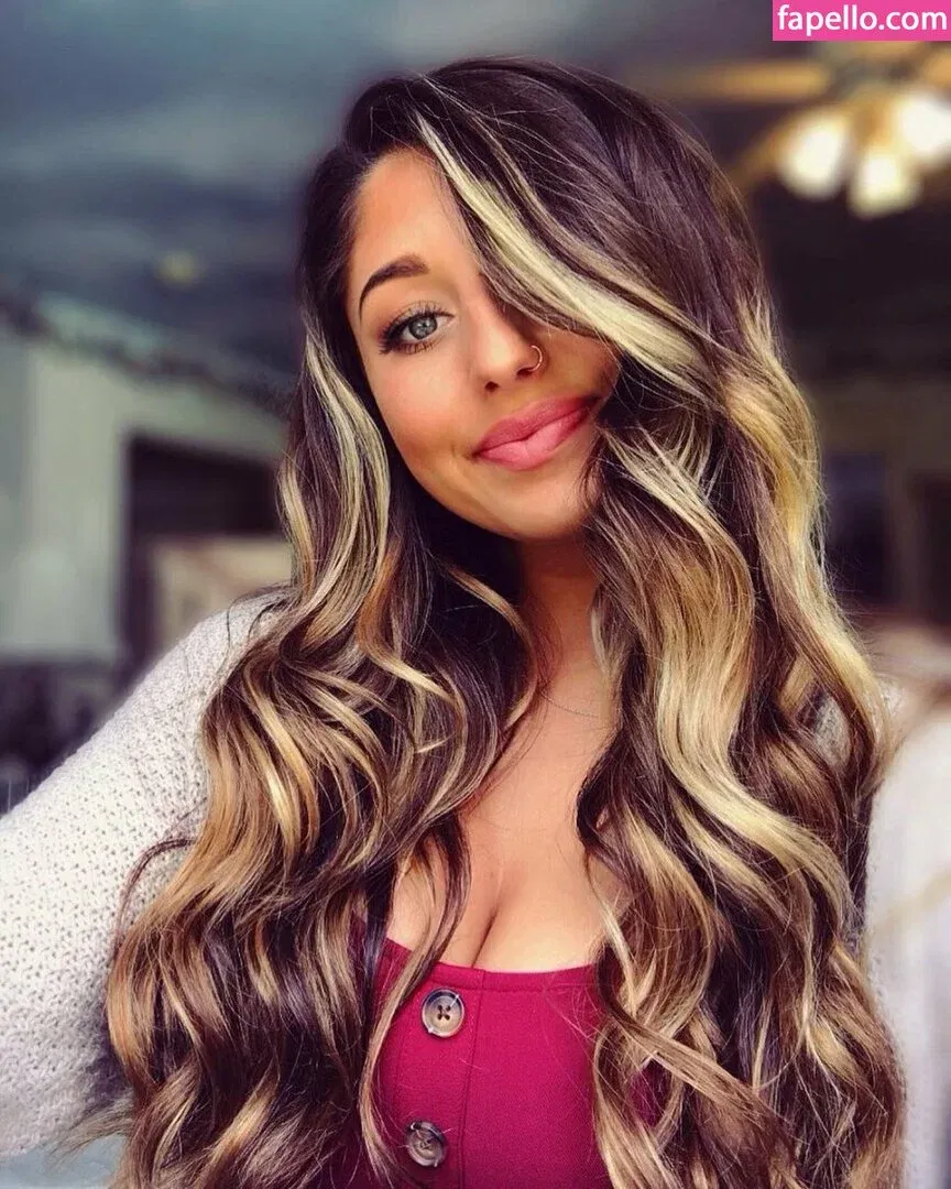 Julia & Olivia Onlyfans Photo Gallery 