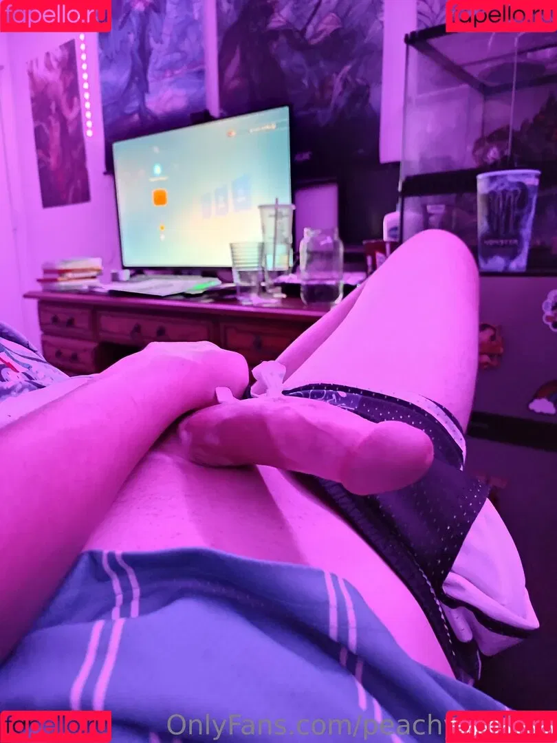peachyshyboy Onlyfans Photo Gallery 