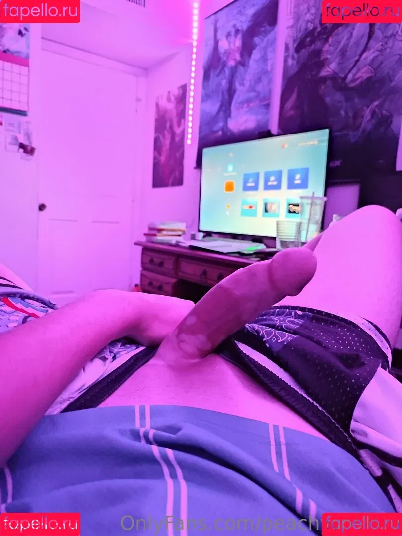 peachyshyboy Onlyfans Photo Gallery 