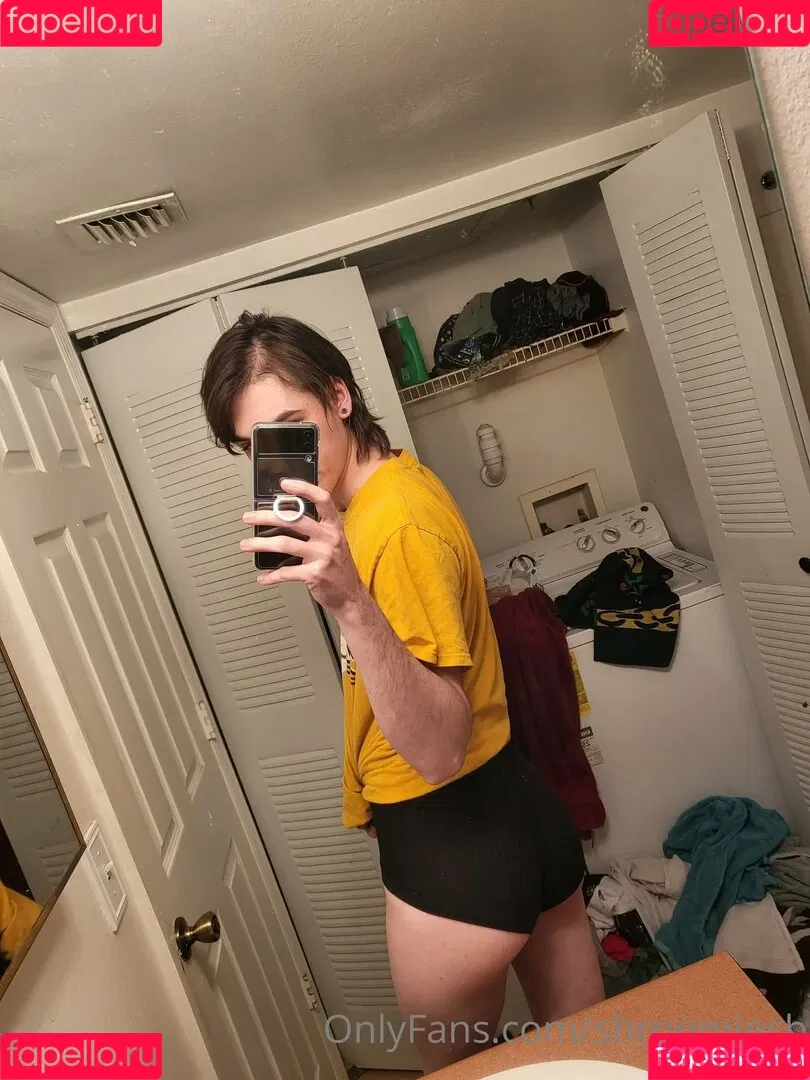 peachyshyboy Onlyfans Photo Gallery 