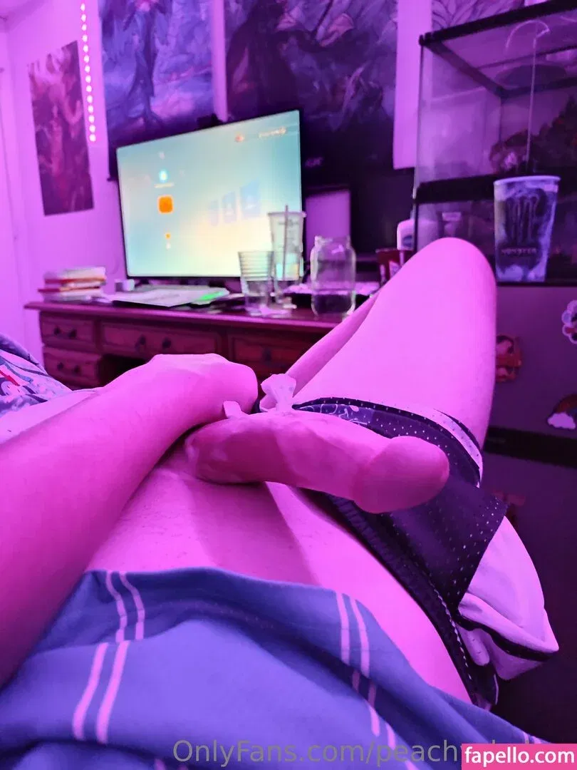 peachyshyboy Onlyfans Photo Gallery 